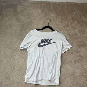 gray nike short sleeve